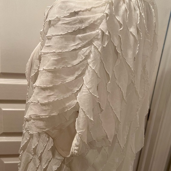 Andrea Missy White Ruffle blouse Size large - Picture 5 of 5